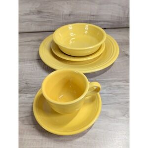 Homer Laughlin Fiestaware 5-pc Place Setting Yellow